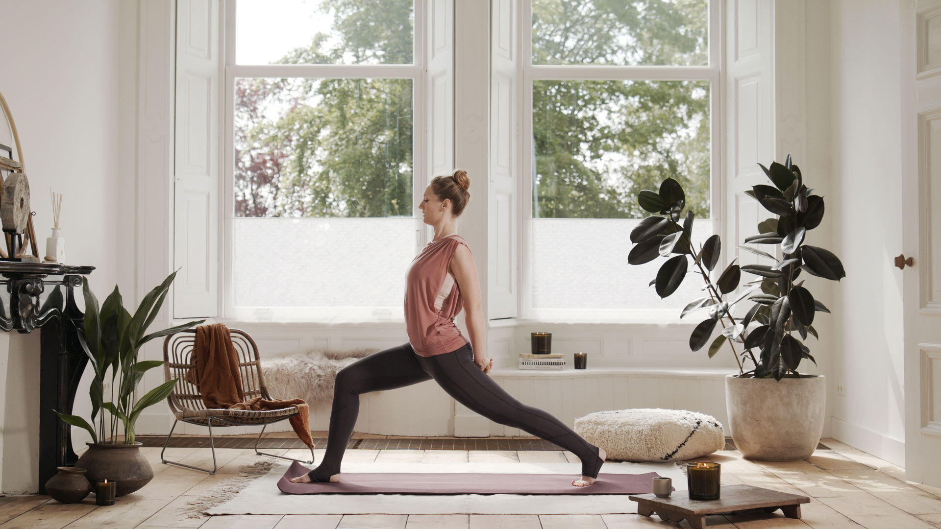 /Magazine/2019/slow-down-june/2019-08-07_Make-Your-Day-with-this-Short-Morning-Yoga-Flow-.jpg