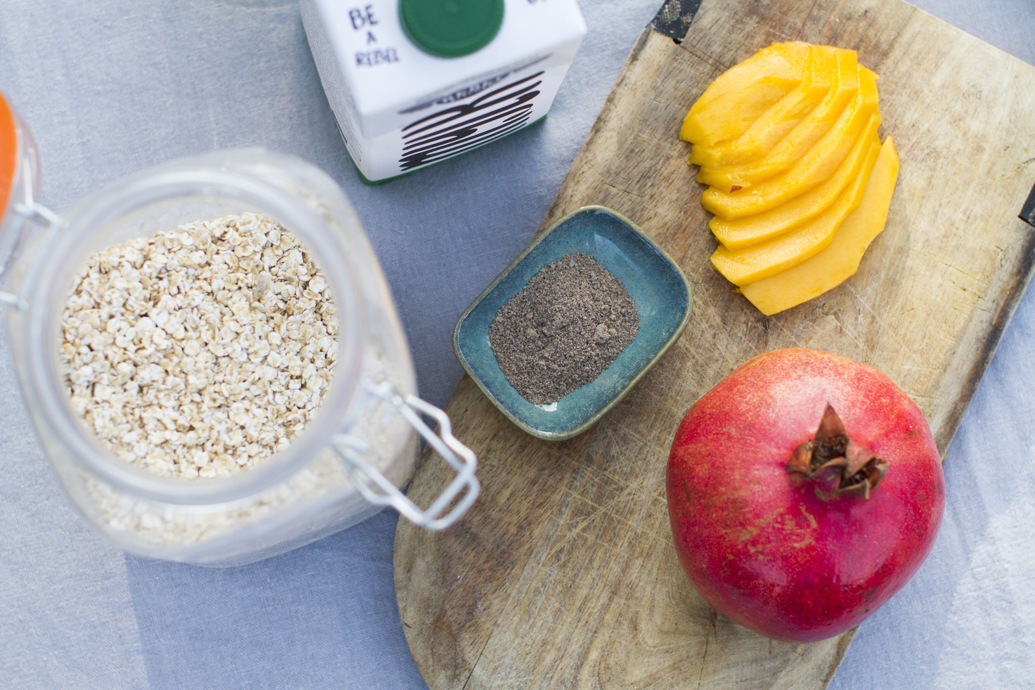 Breakfast recipe: overnight oats with cardamom, mango & pistachio