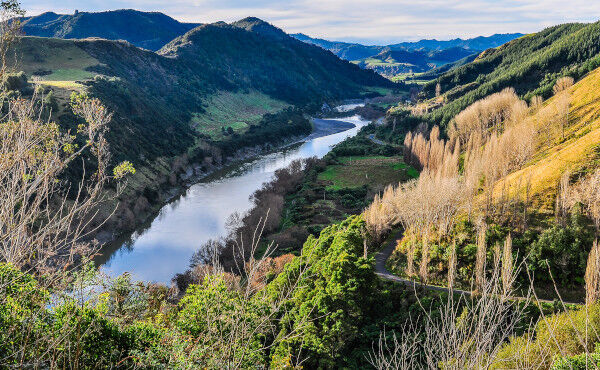 /Magazine/2021/May/03-05-2021_Discover_10_kindness_traditions_around_the_worldWhanganui_River_New_Zealand-thumb.jpg