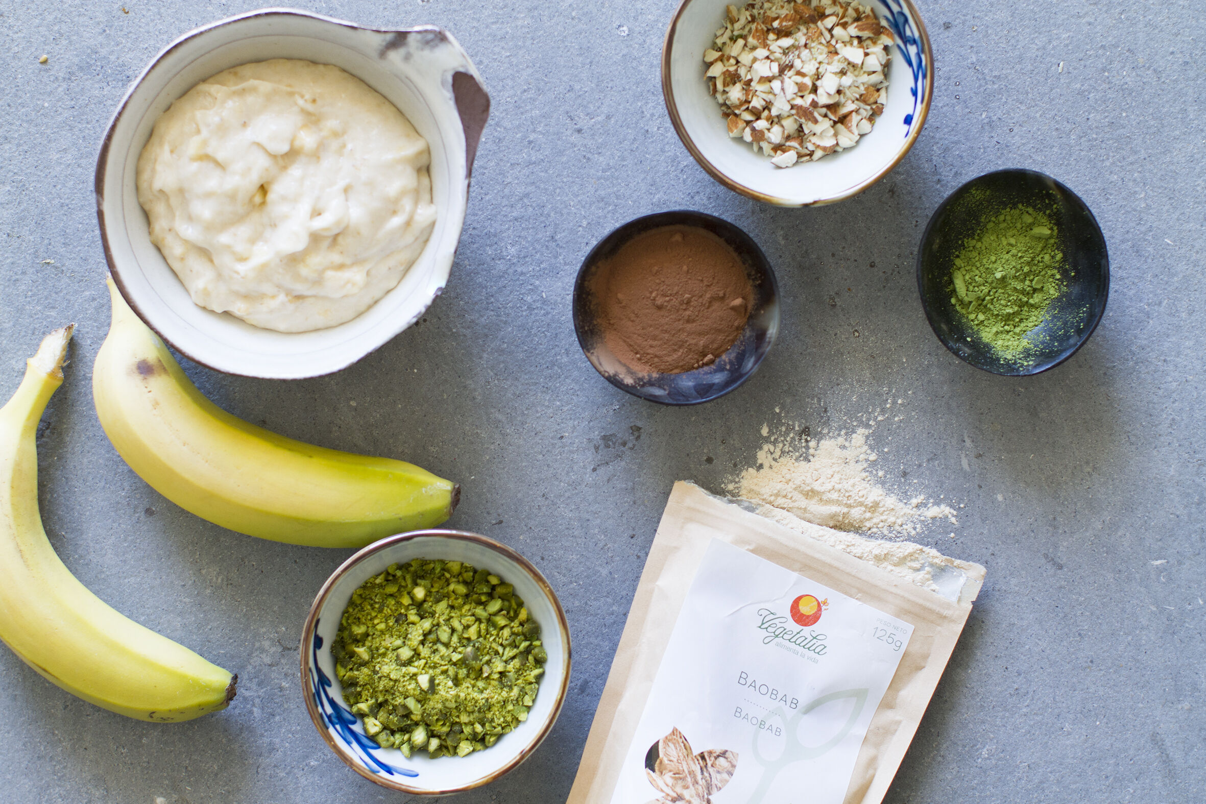 Baobab superballs with raw cocoa and matcha