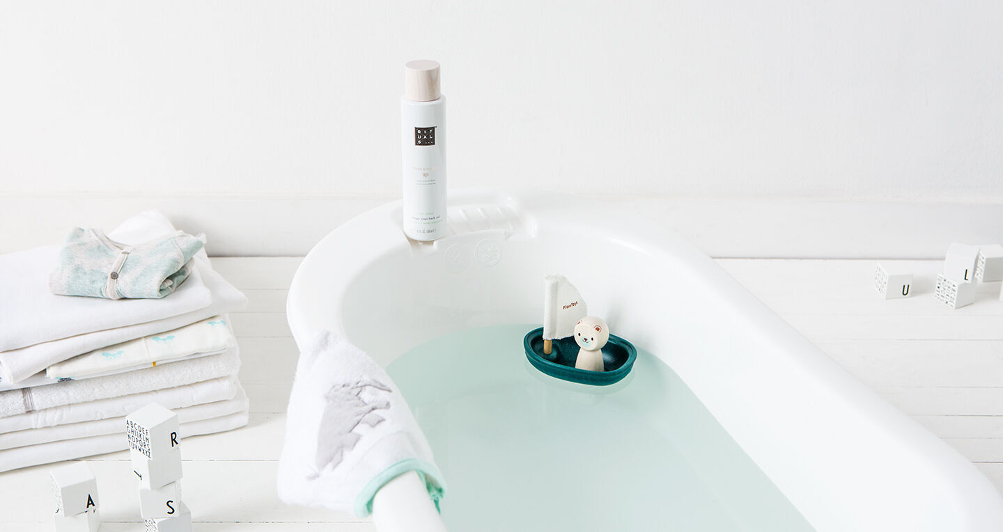Soothe your baby with the power of night-time routines | Rituals Thailand